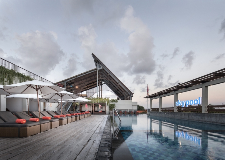  The One Legian Bali - Sky Pool