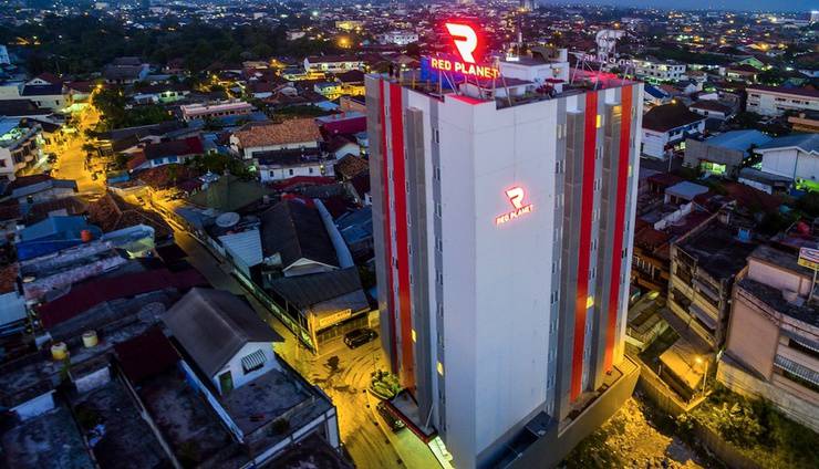  Red Planet Palembang Palembang - Exterior