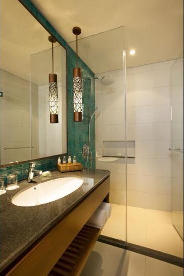 Padma Resort Legian - Bathroom