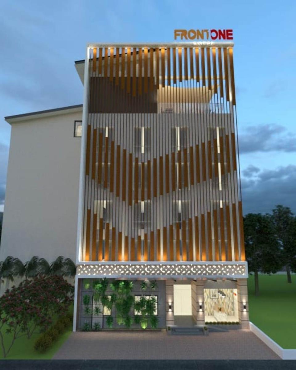 Front One King Hotel Tuban