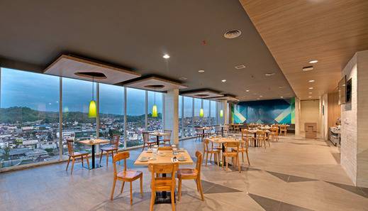  Whiz Prime Hotel Ahmad Yani Lampung - Restaurant