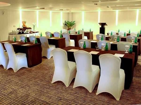  Aston Kuta - Ruang Rapat