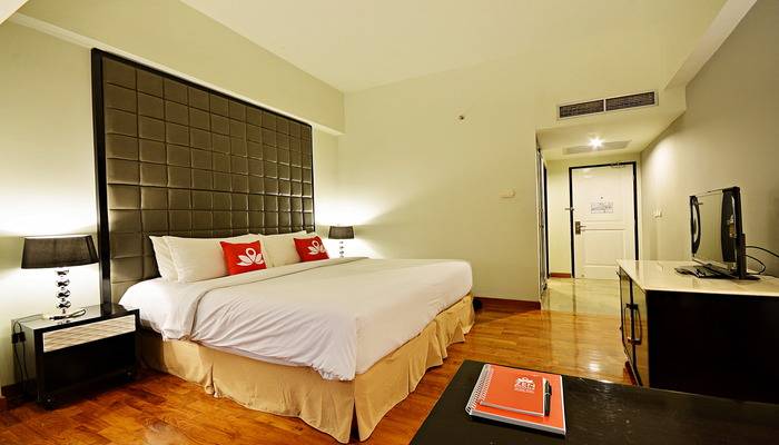  ZEN Premium Mampang Tendean Jakarta - Double Bed