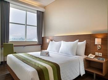 Grand Whiz Poins Square Simatupang - Deluxe Room Last Minute Deal