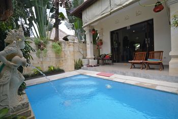 Sama's Cottages and Villas