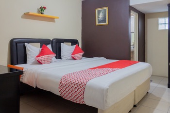 OYO 989 Audah Guesthouse Syariah Jakarta - Standard Double Room Regular Plan - AntiBoros