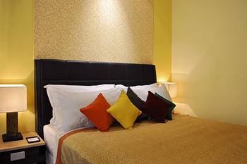 Golden Flower by KAGUM Hotels Bandung - Superior Queen with Breakfast 