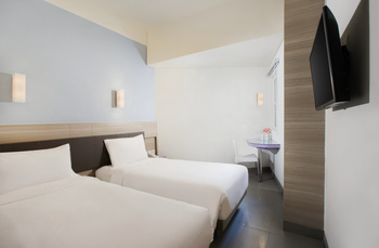 Amaris Hotel Satrio Kuningan - Smart Room Twin Offer Last Minute Deal