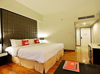 ZEN Premium Mampang Tendean Jakarta - Double Room Only Regular Plan