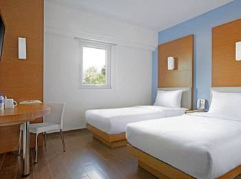 Amaris Cirebon - Smart Room Twin Regular Plan